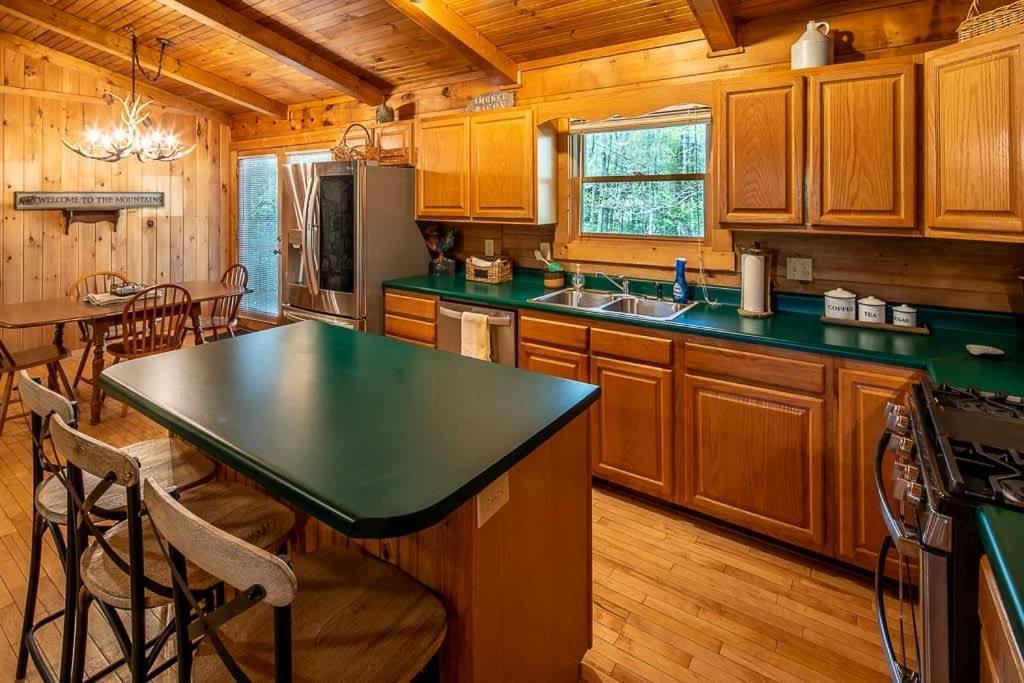 Cozy 'Grey Fox' Cabin Between Boone & Blowing Rock Buitenkant foto