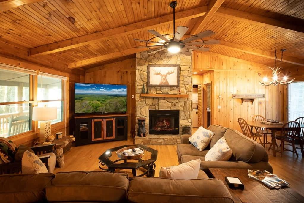 Cozy 'Grey Fox' Cabin Between Boone & Blowing Rock Buitenkant foto